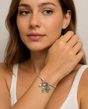 Compra 1 pulsera y llévate 3 joyas gratis