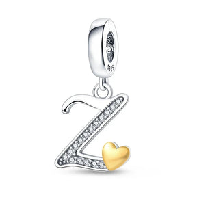 Charm con letras de corazón de oro