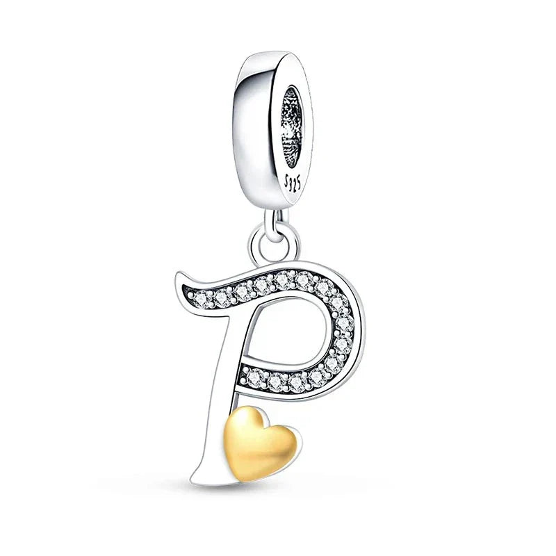 Charm con letras de corazón de oro