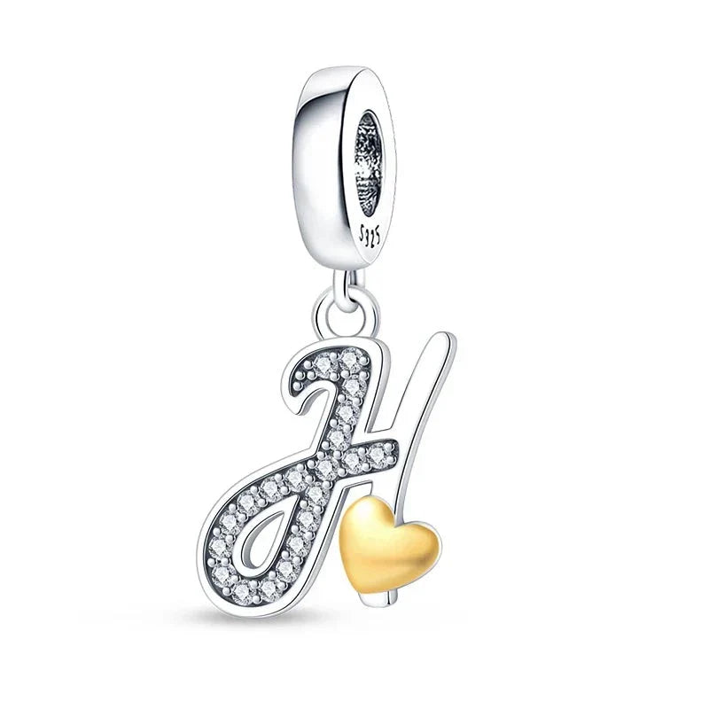 Charm con letras de corazón de oro